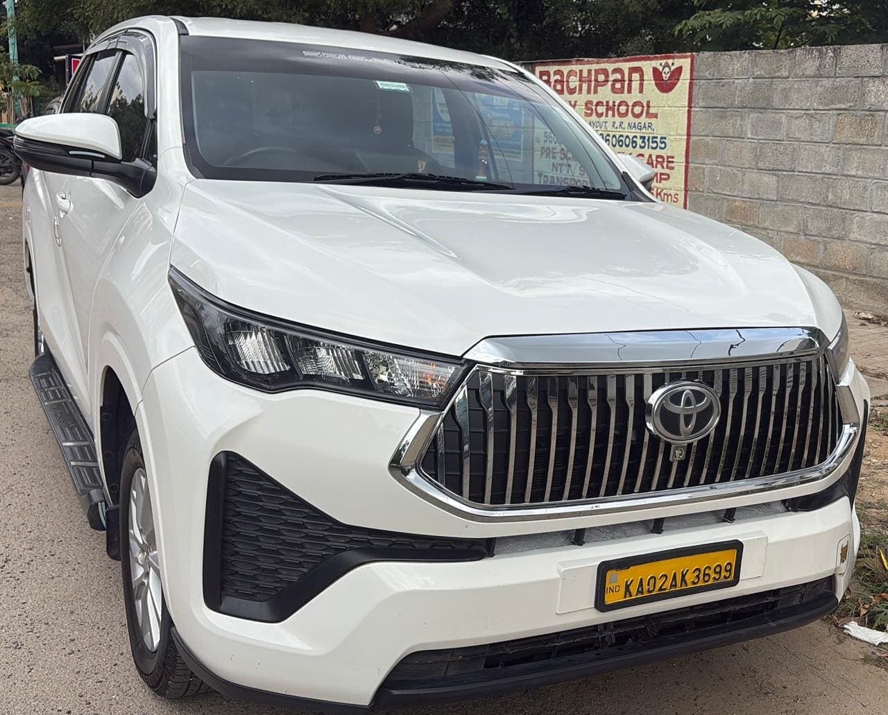 Toyota Innova HyCross — front exterior
