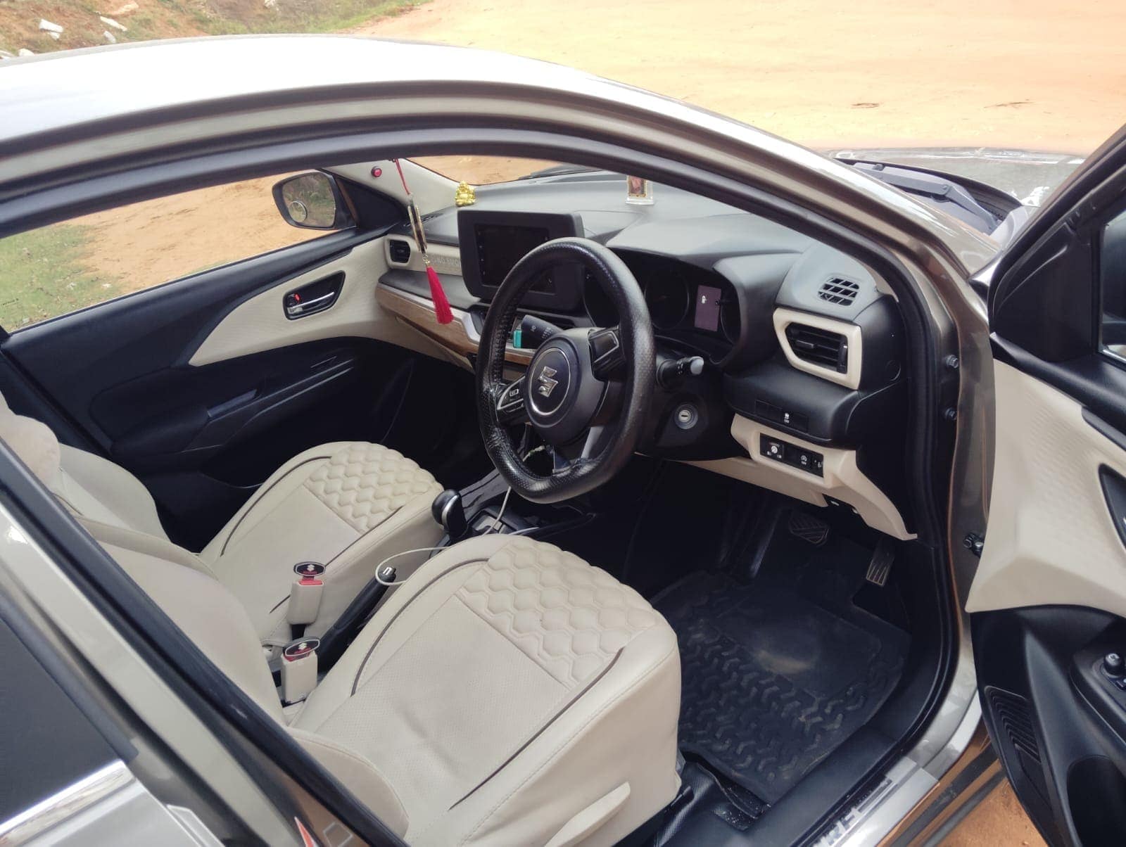 Maruti Suzuki Dzire — dashboard and controls